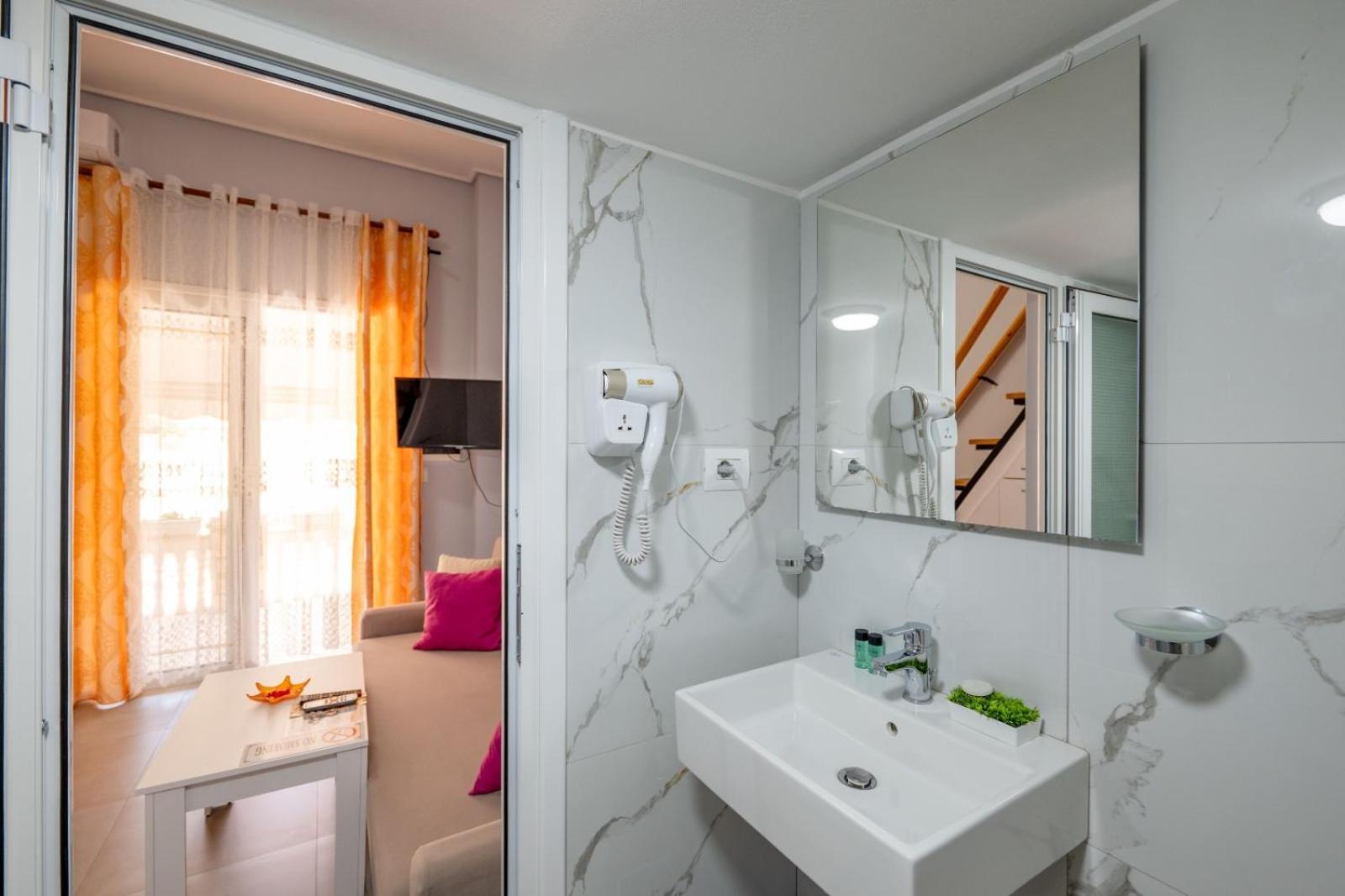 Vila Basho Sarandë Exterior foto