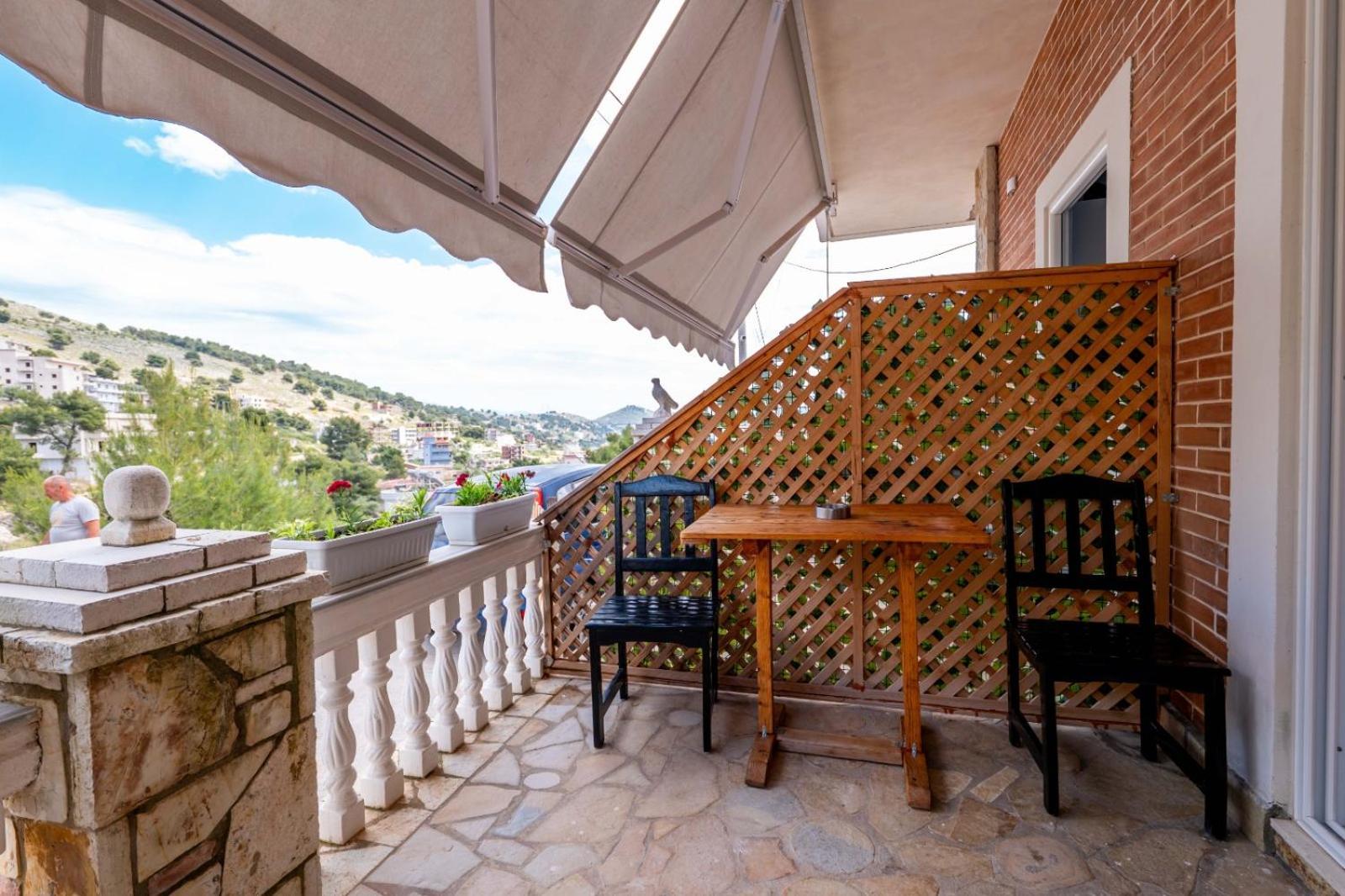 Vila Basho Sarandë Exterior foto