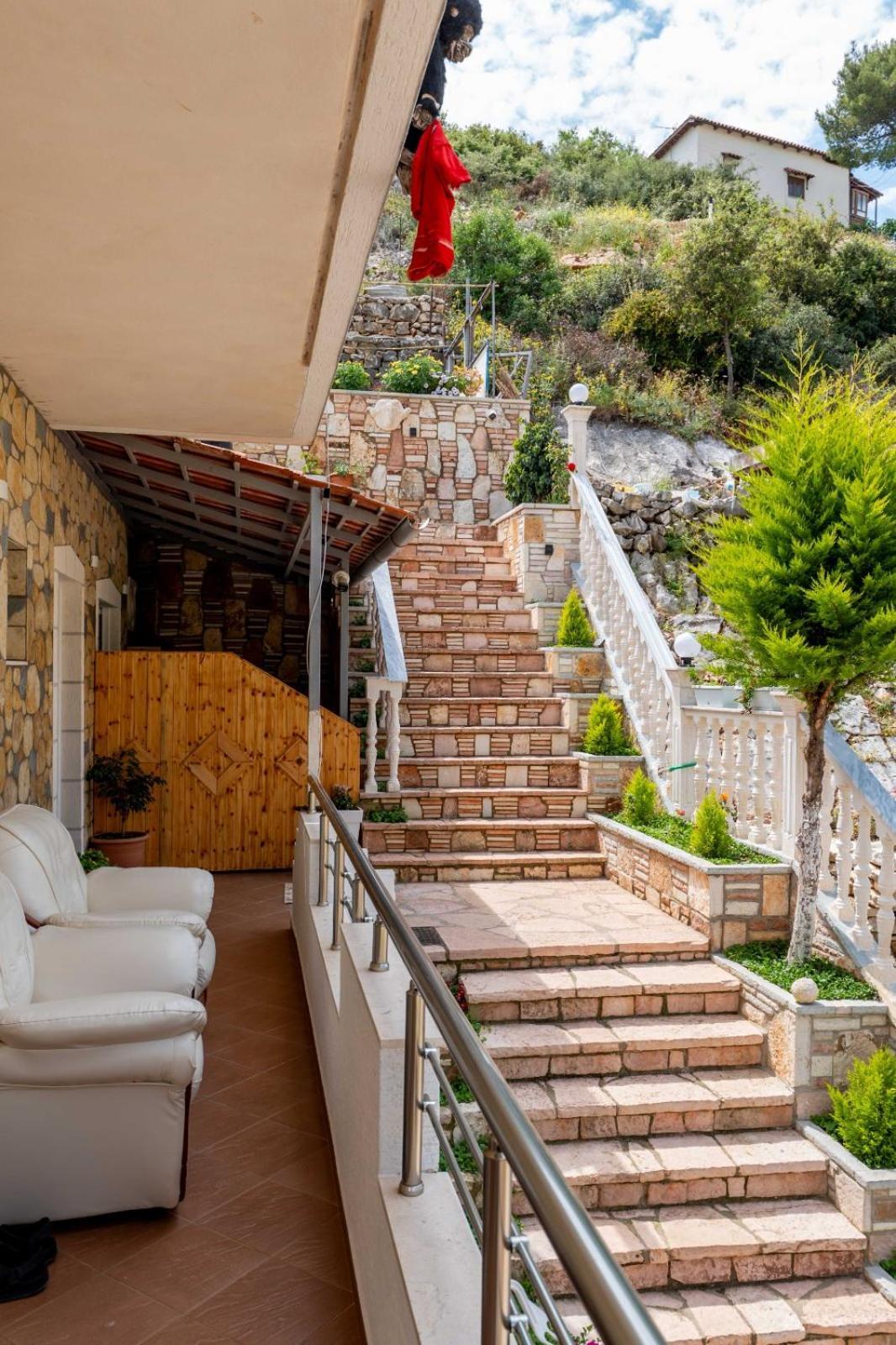 Vila Basho Sarandë Exterior foto