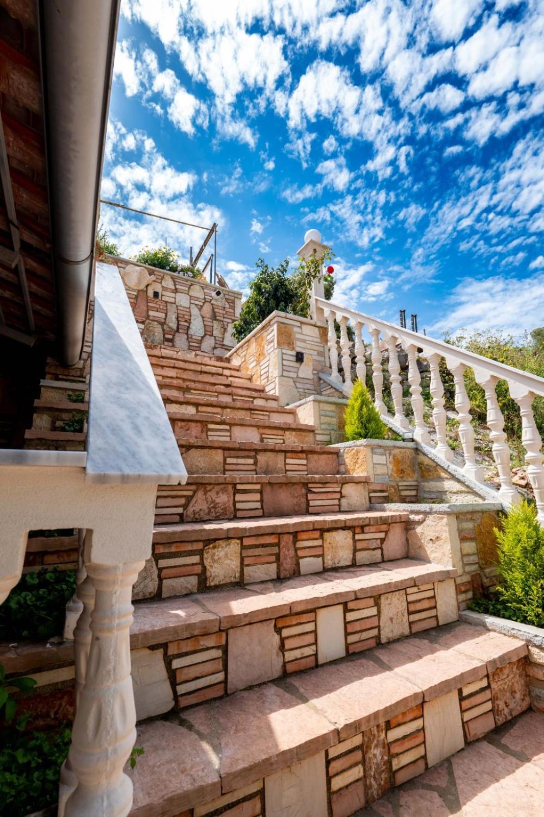 Vila Basho Sarandë Exterior foto